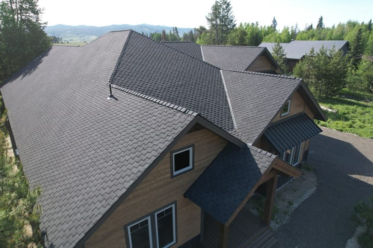 GAF Grand Sequoia shingle roof on a mountain home in Donnelly, Idaho